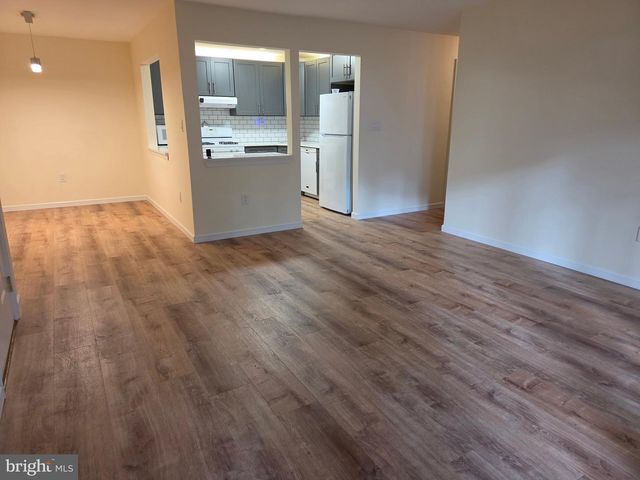 71 MULBERRY CT, Hamilton, NJ 08619