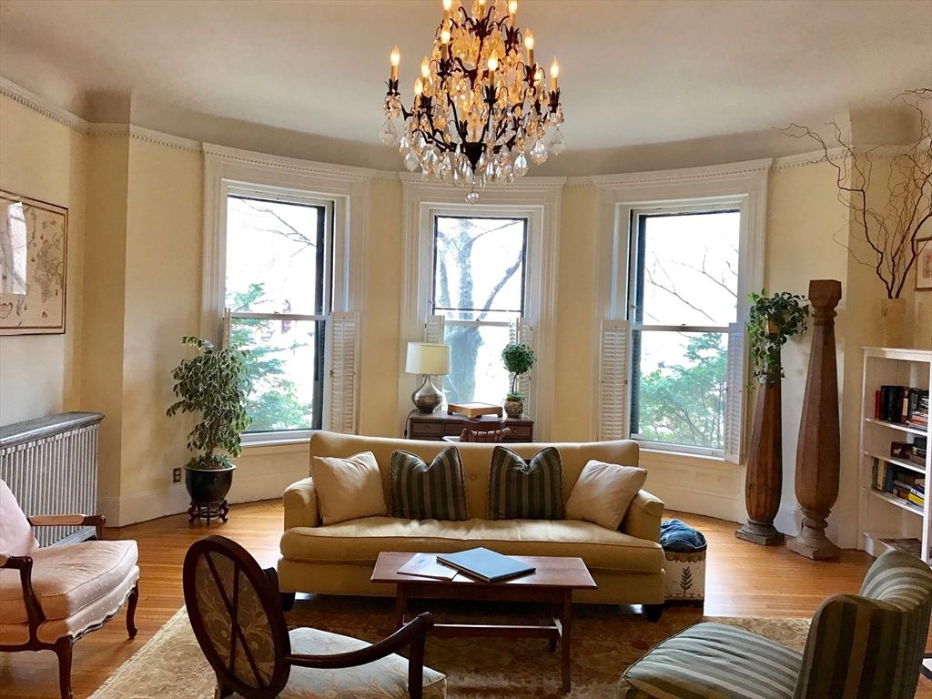 290 Commonwealth Ave 1, Boston, MA 02115