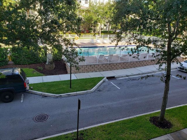 123 E Royal Palm Circle 104, Jupiter, FL 33458