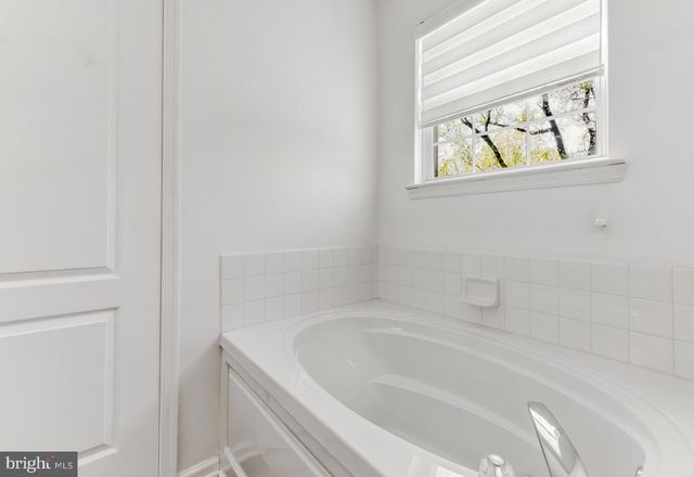 832 ROSETREE DR, Williamstown, NJ 08094