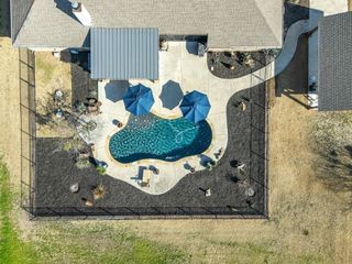 250 Parker Oaks Lane, Weatherford, TX 76087