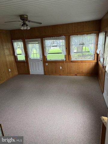 112 CHARLES AVE, Hanover, PA 17331