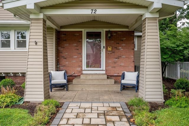72 Converse St, Longmeadow, MA 01106