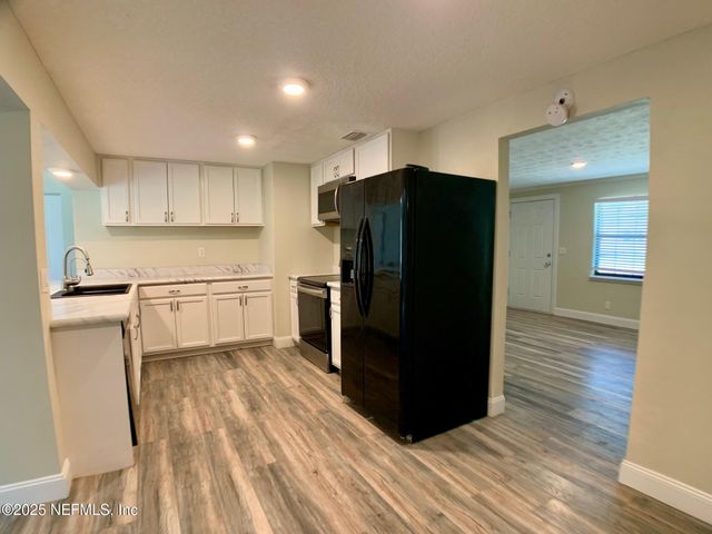 435 SIGSBEE Road, Orange Park, FL 32073