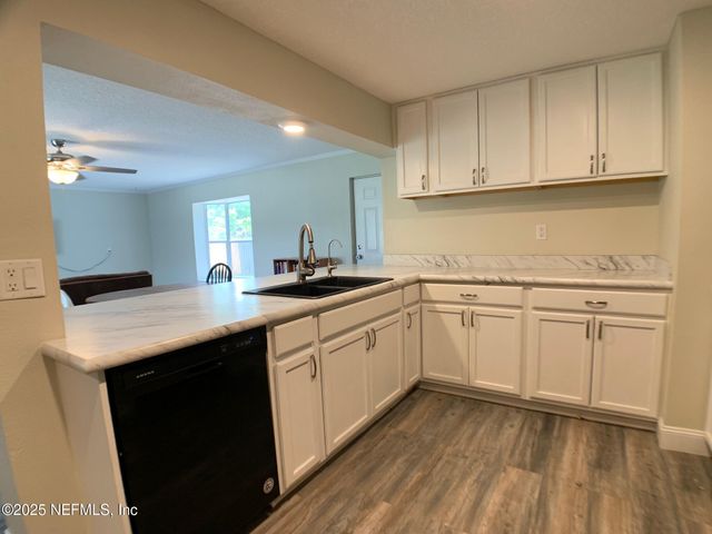 435 SIGSBEE Road, Orange Park, FL 32073
