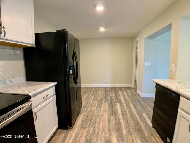 435 SIGSBEE Road, Orange Park, FL 32073