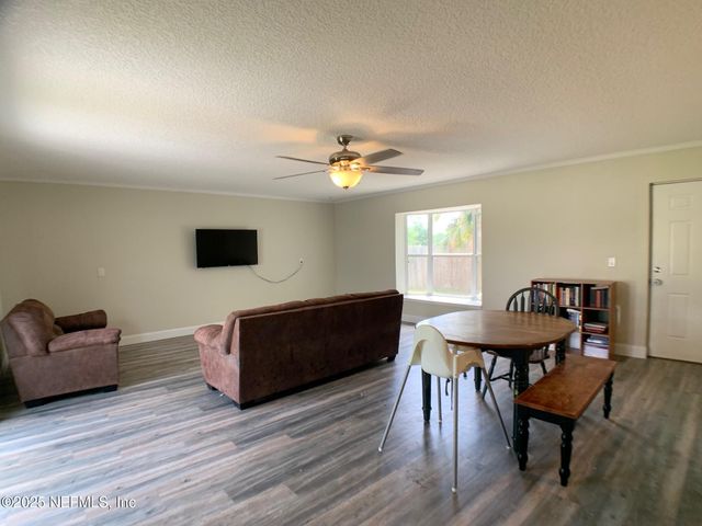 435 SIGSBEE Road, Orange Park, FL 32073