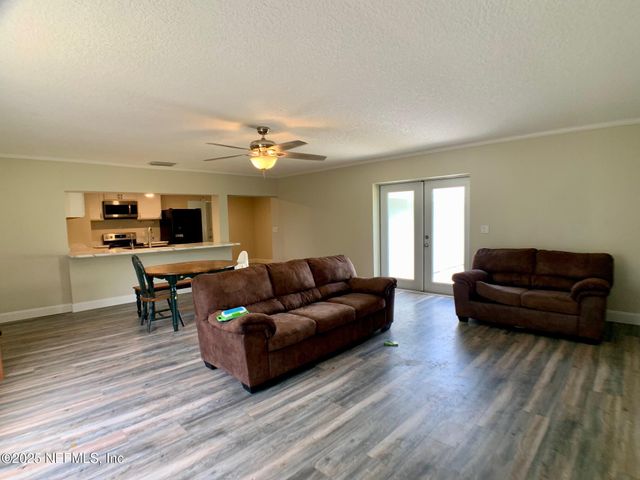 435 SIGSBEE Road, Orange Park, FL 32073