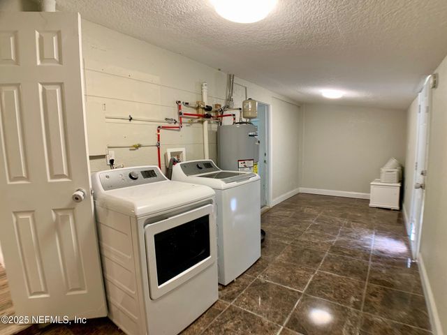 435 SIGSBEE Road, Orange Park, FL 32073