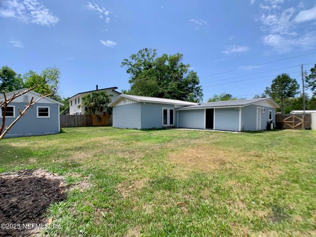435 SIGSBEE Road, Orange Park, FL 32073