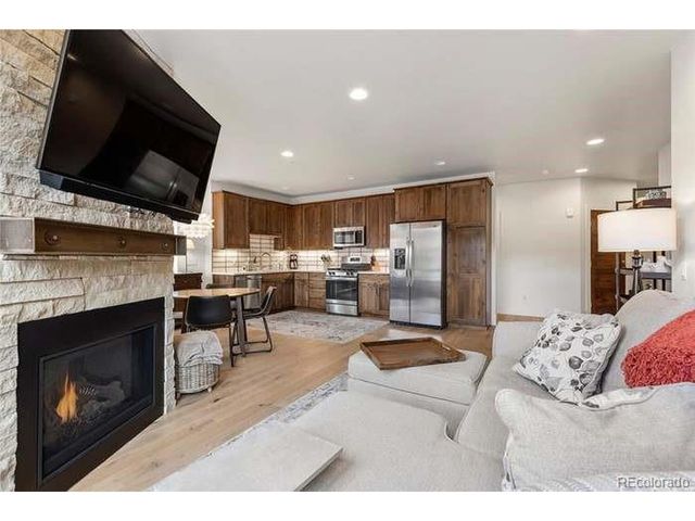 1070 Blue River Pkwy 204, Silverthorne, CO 80498