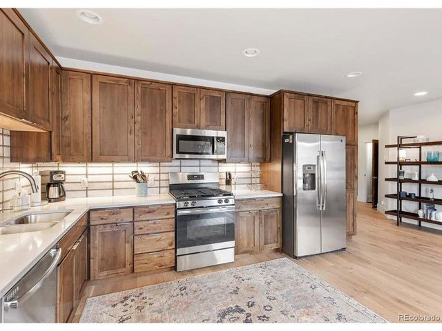 1070 Blue River Pkwy 204, Silverthorne, CO 80498