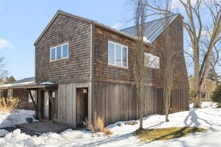 26 Roosevelt Drive, Bristol, RI 02809