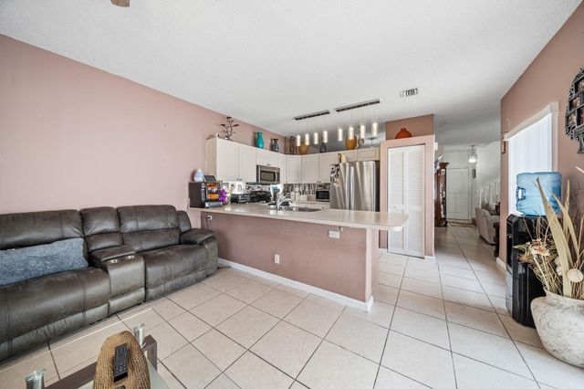 6892 Perdido Bay Terrace, Lake Worth, FL 33463