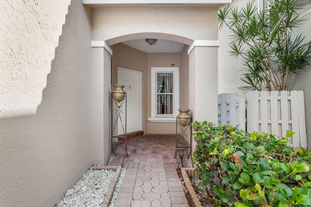 6892 Perdido Bay Terrace, Lake Worth, FL 33463