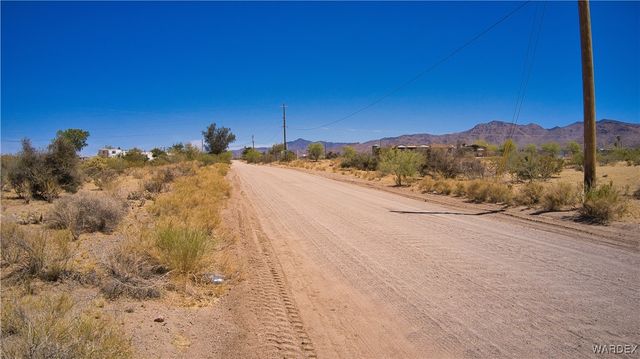 4143 Highway 68, Golden Valley, AZ 86413