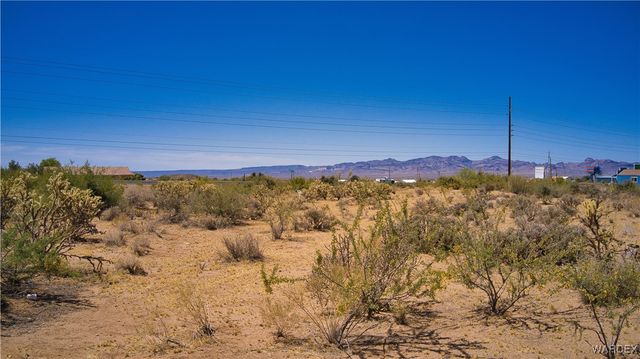 4143 Highway 68, Golden Valley, AZ 86413