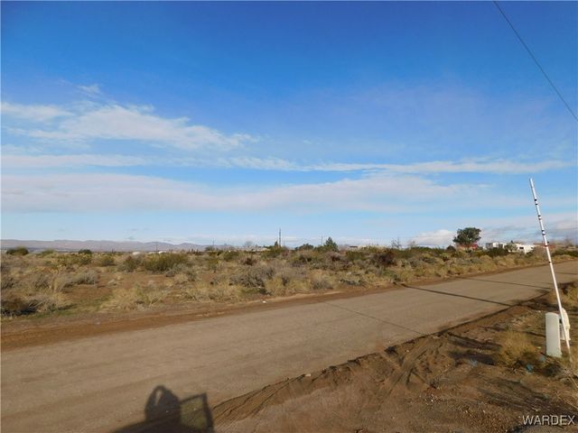 4143 Highway 68, Golden Valley, AZ 86413