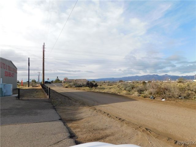 4143 Highway 68, Golden Valley, AZ 86413