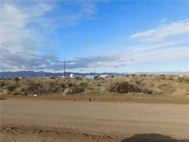 4143 Highway 68, Golden Valley, AZ 86413