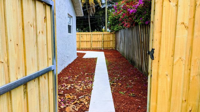 1945 Liberty Street 1, Hollywood, FL 33020