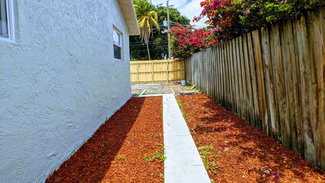 1945 Liberty Street 1, Hollywood, FL 33020