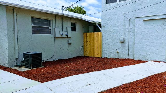 1945 Liberty Street 1, Hollywood, FL 33020
