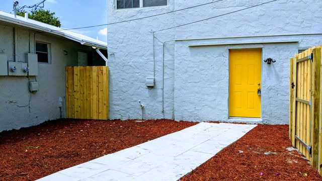 1945 Liberty Street 1, Hollywood, FL 33020