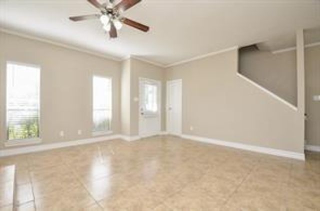 11710 Southlake Drive 22, Houston, TX 77077