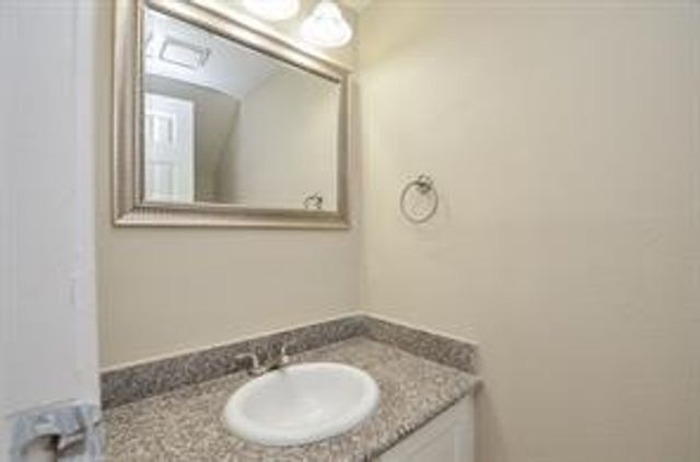 11710 Southlake Drive 22, Houston, TX 77077