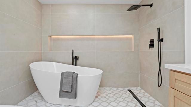 8975 Gramercy Drive, San Diego, CA 92123