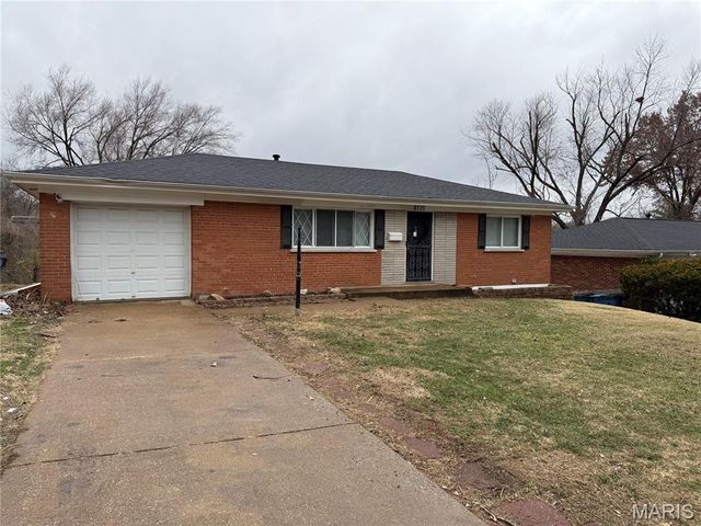 8775 Darnell Place, Jennings, MO 63136