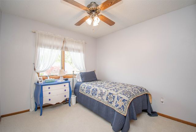 7090 Hickory Lane, Urbandale, IA 50322