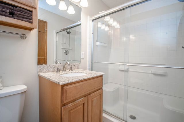 7090 Hickory Lane, Urbandale, IA 50322