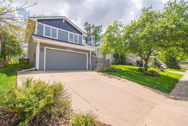 7090 Hickory Lane, Urbandale, IA 50322