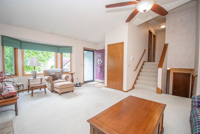 7090 Hickory Lane, Urbandale, IA 50322