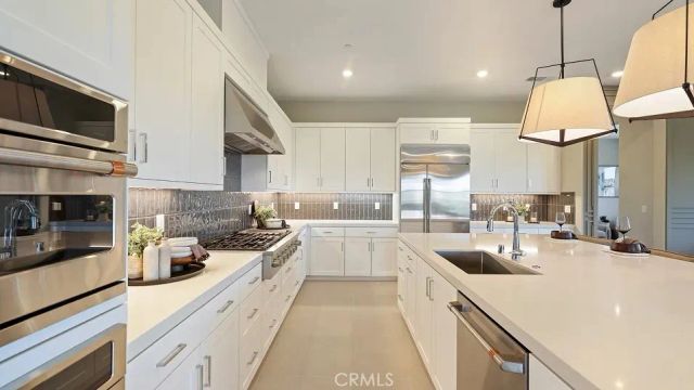 29755 Camino La Cumbre, Valencia, CA 91354