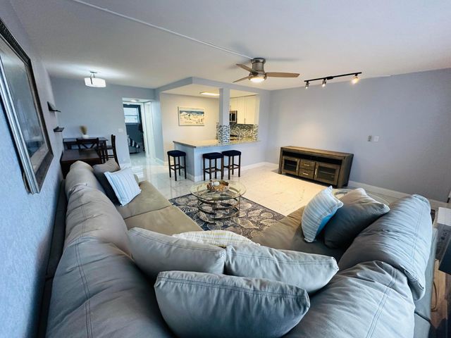 625 Antioch Avenue 407, Fort Lauderdale, FL 33304