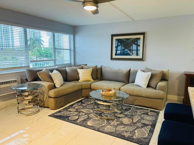 625 Antioch Avenue 407, Fort Lauderdale, FL 33304