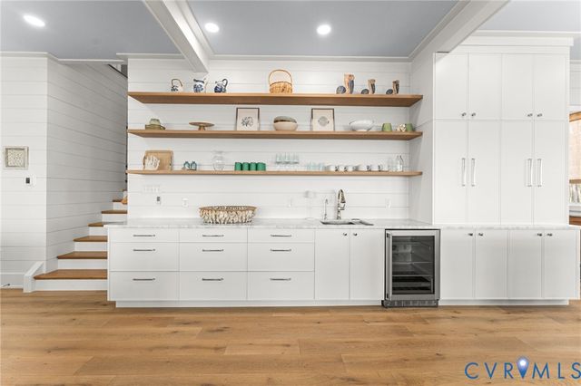 147 Galway Bay Ln, Kilmarnock, VA 22482