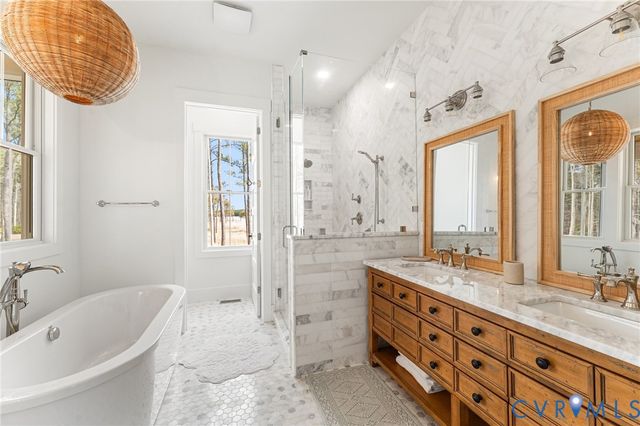 147 Galway Bay Ln, Kilmarnock, VA 22482