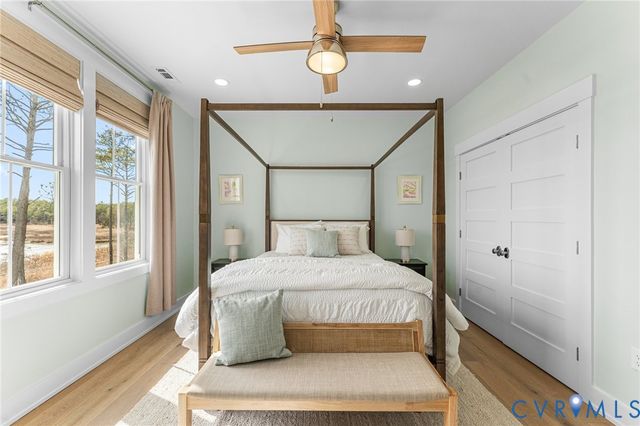 147 Galway Bay Ln, Kilmarnock, VA 22482