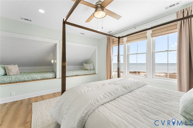 147 Galway Bay Ln, Kilmarnock, VA 22482