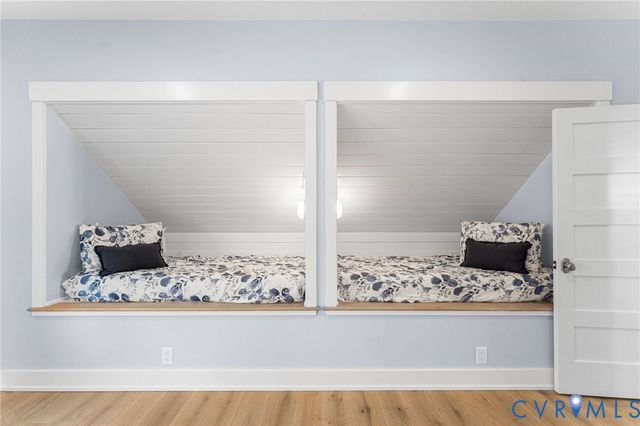 147 Galway Bay Ln, Kilmarnock, VA 22482