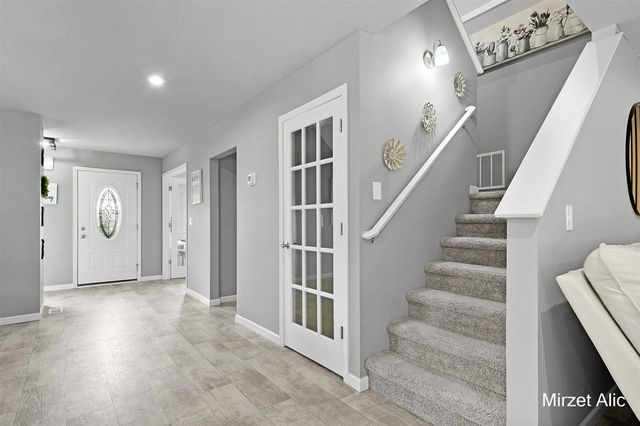 8748 Prairie Stone Drive, Byron Center, MI 49315