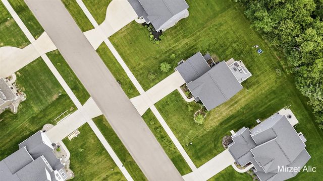 8748 Prairie Stone Drive, Byron Center, MI 49315
