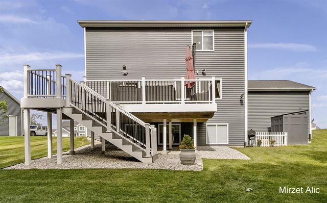 8748 Prairie Stone Drive, Byron Center, MI 49315