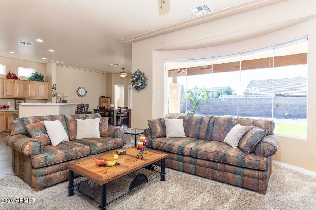 Image 16 of property listing at 923 W CROOKED STICK Drive, Casa Grande, AZ 85122