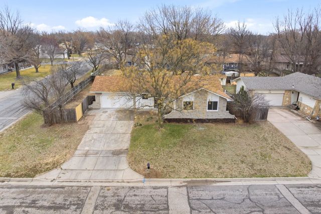 1742 N Stony Point, Wichita, KS 67212