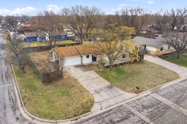 1742 N Stony Point, Wichita, KS 67212